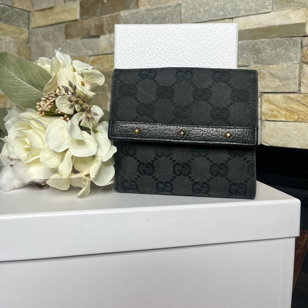 Gucci Black and Gold Wallet Compact Designer Accessory
